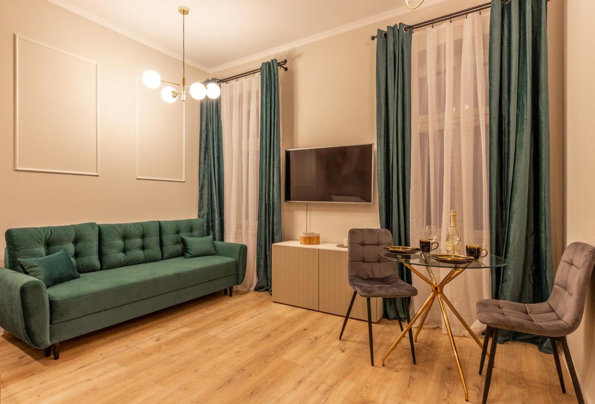 Chill Apartments Central Station Katowice Exterior photo